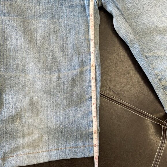 5ive Jungle & Co Women's Jean Shorts (12) - Picture 6 of 8